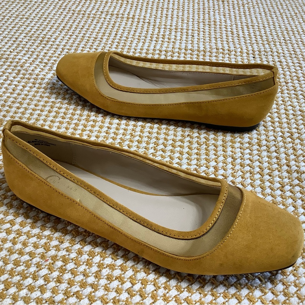 Cest 1946 flat shoes, ballet shoes. Size 9M - Picture 4 of 11